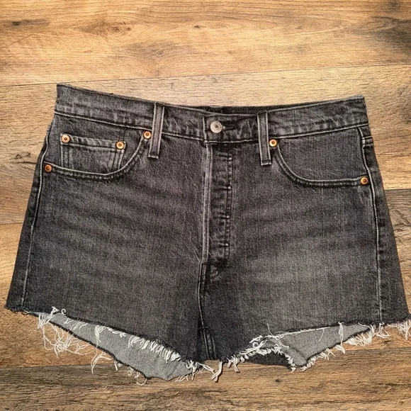 Levi's Black Jean Shorts - Picture 2 of 3